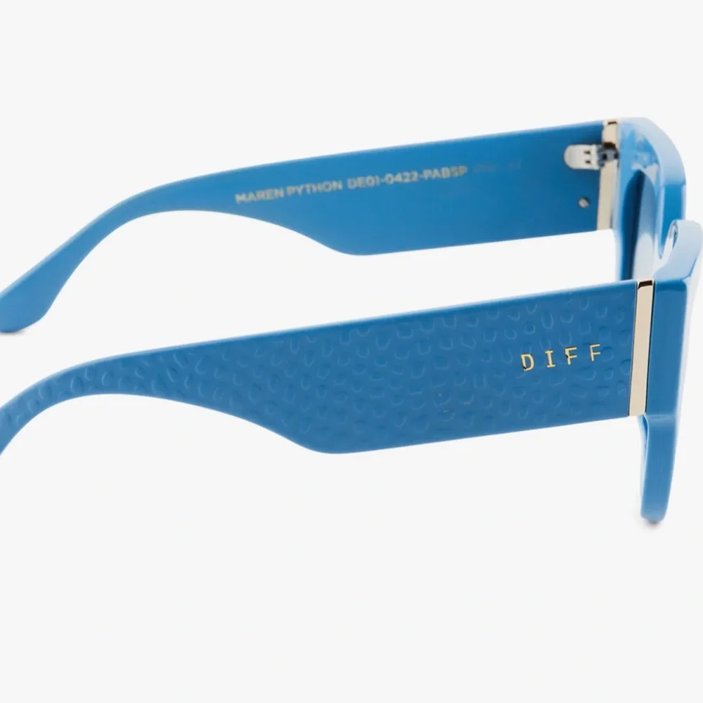 Diff eyewear denim blue sunglasses Maren Python NE